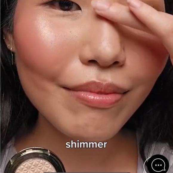 Tarte Amazonian Clay 12 Hour Highlighter in Shimmer - Picture 6 of 6